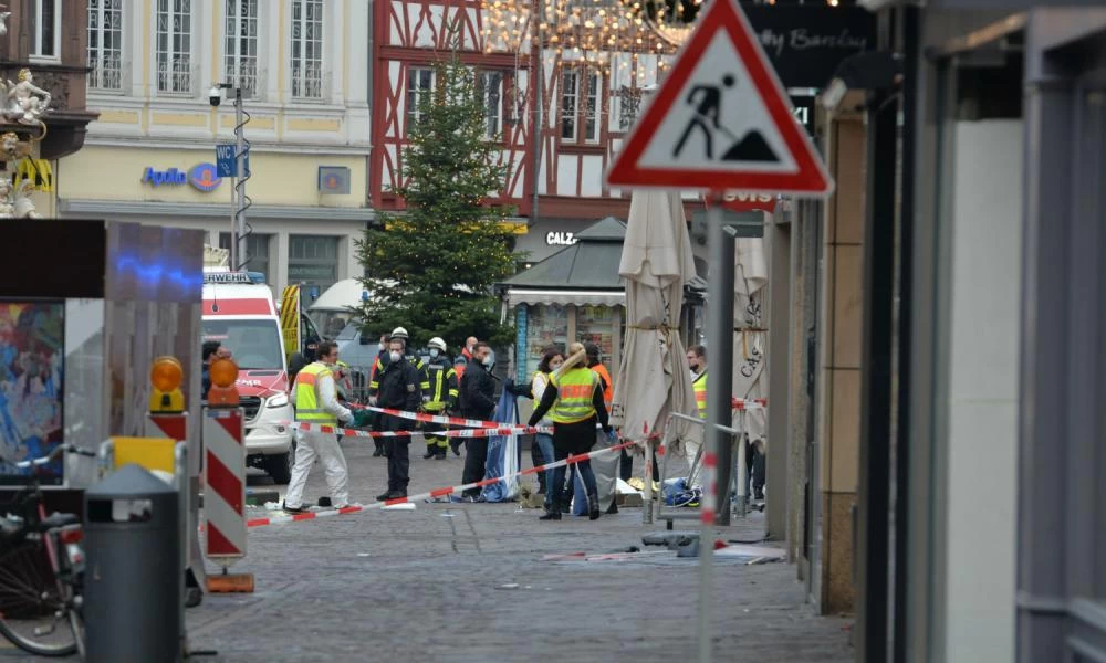 Επίθεση με αυτοκίνητο στη Γερμανία: Αυξάνεται ο αριθμός νεκρών